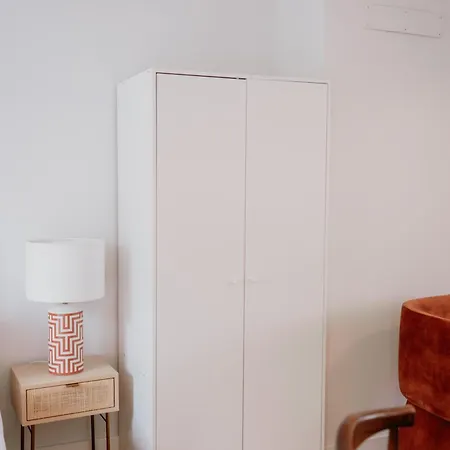 Appartement Mary Orange - No 232 2 - Modern & Inviting